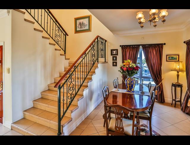 4 BEDROOM HOUSE FOR SALE IN SHEFFIELD BEACH